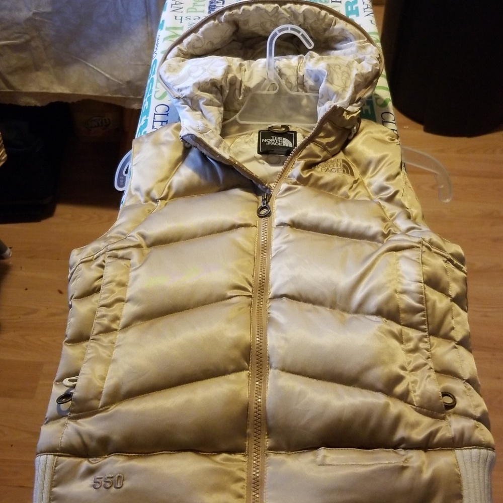 Excellent condition the North face vast women's